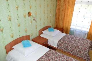 Гостиница Беломорье Кандалакша Стандартный двухместный номер с 2 отдельными кроватями-9